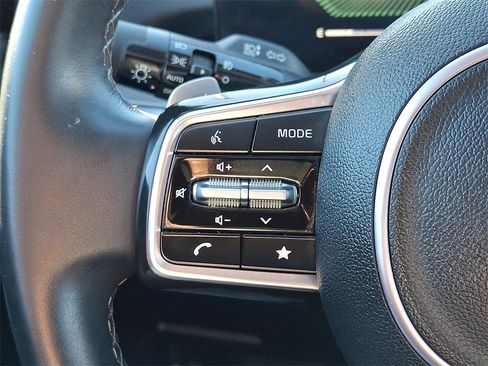 Certified 2025 Kia Sorento EX w/ EX Panoramic Sunroof Package image 9