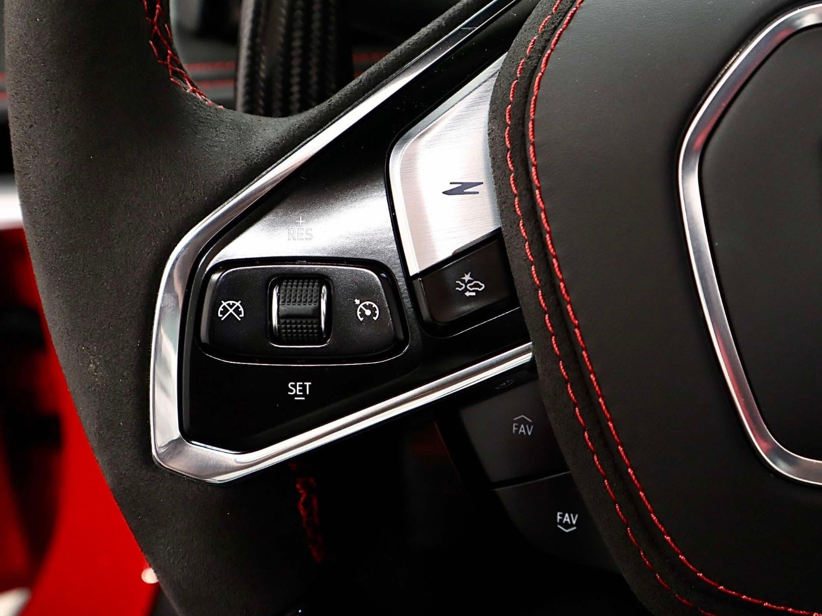 Used 2025 Chevrolet Corvette Z06 RWD image 27