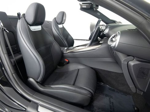 Used 2022 Mercedes-Benz SL 63 AMG 4MATIC image 33