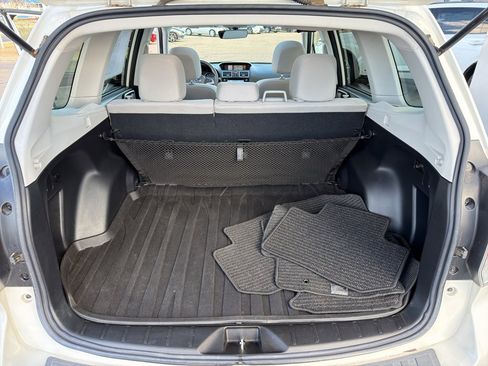 Used 2017 Subaru Forester 2.5i Premium w/ All-Weather Package image 16