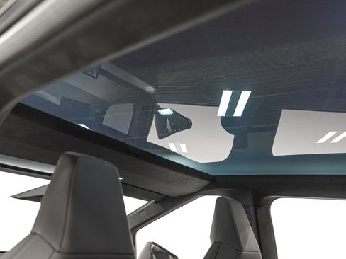 Used 2025 Tesla Cybertruck AWD Crew Cab image 22