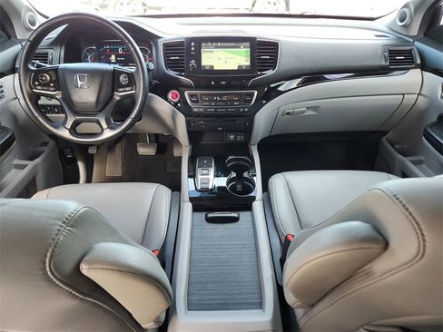 Used 2019 Honda Pilot Touring image 13