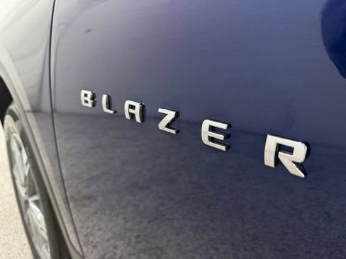 Used 2023 Chevrolet Blazer LT w/ Driver Confidence Package FWD image 9