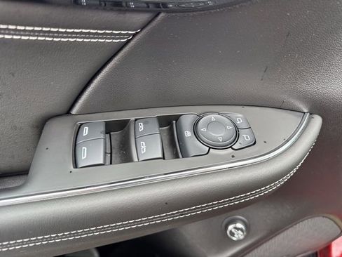 Used 2023 Buick Envision Preferred image 9