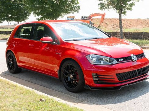 Used 2015 Volkswagen GTI S FWD image 6