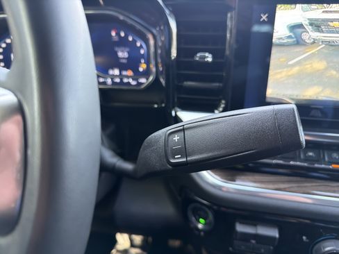 Used 2025 Chevrolet Silverado 1500 LT image 26