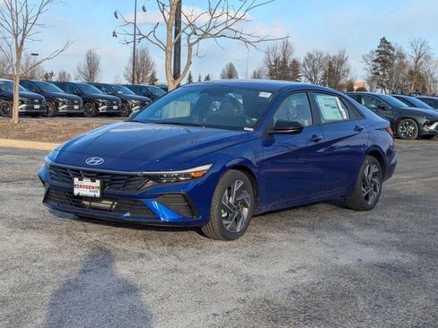 Certified 2025 Hyundai Elantra Sport image 1