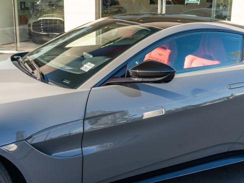 Used 2023 Aston Martin V8 Vantage Coupe image 41
