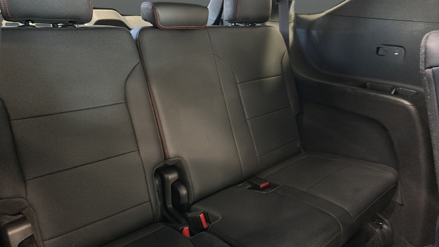 Used 2024 Chevrolet Traverse Z71 w/ LPO, Floor Liner Package AWD/4WD image 24