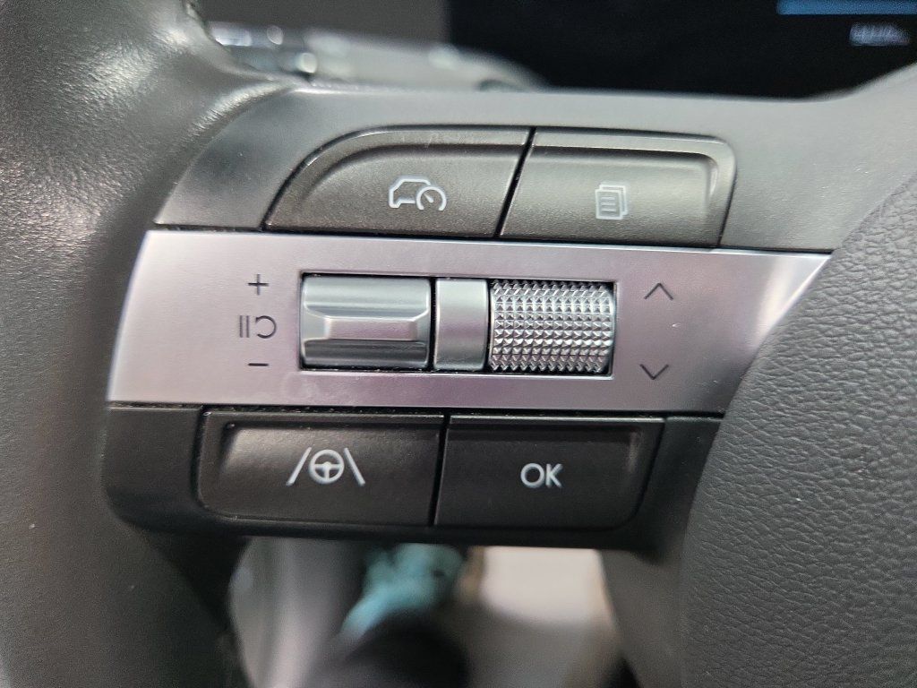 Used 2025 Hyundai Kona SEL AWD/4WD image 31