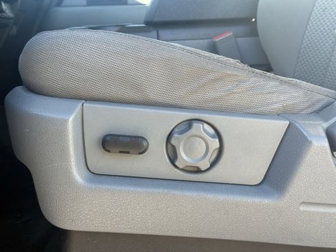 Used 2012 Ford F150 XLT w/ XLT Chrome Pkg image 12