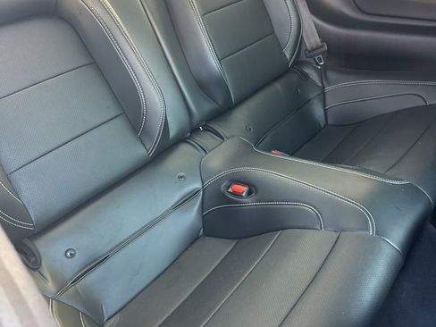 Used 2022 Ford Mustang Shelby GT500 w/ Technology Package image 9