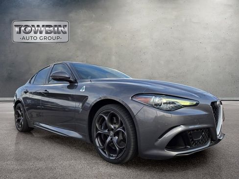 Used 2019 Alfa Romeo Giulia Quadrifoglio RWD image 2