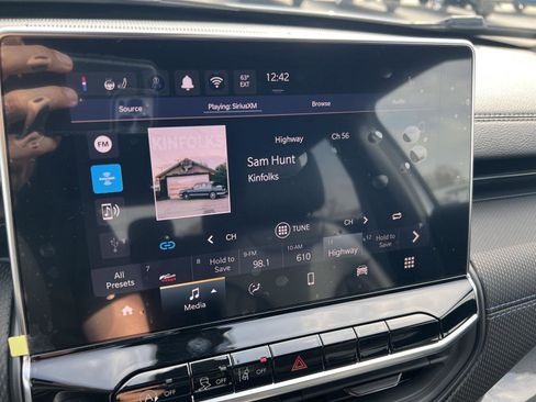 New 2026 Jeep Compass Latitude image 24