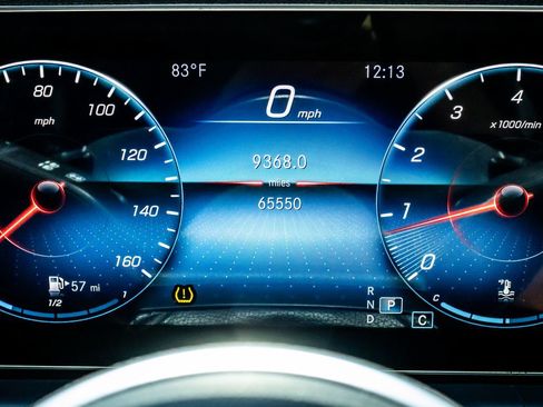 Used 2021 Mercedes-Benz GLE 350 4MATIC w/ AMG Line Exterior image 18