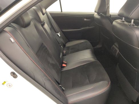 Used 2017 Toyota Camry XSE w/ Moonroof Package FWD image 19