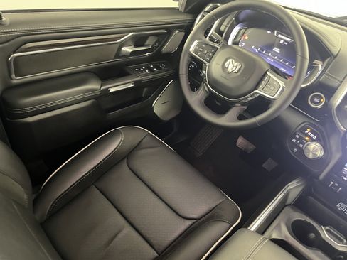Used 2025 RAM 1500 Laramie w/ Night Edition image 9