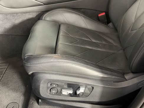 Used 2023 BMW XM AWD/4WD image 13