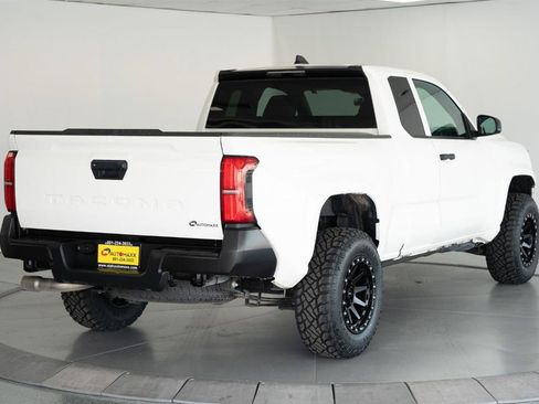 Used 2024 Toyota Tacoma SR image 7