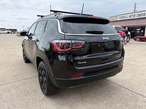 Used 2018 Jeep Compass Limited w/ Navigation Group image 5
