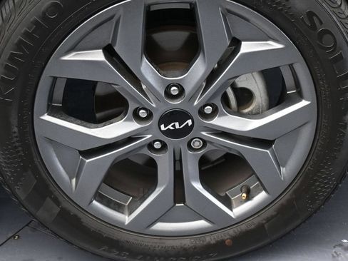 Used 2024 Kia Seltos S FWD image 43