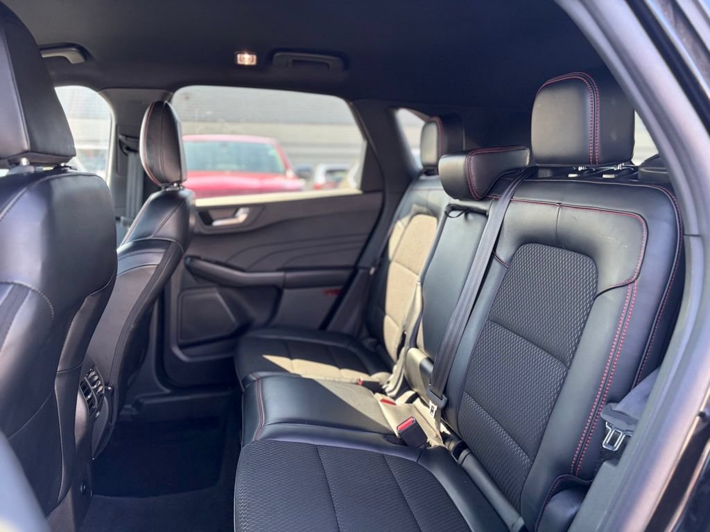 Used 2025 Ford Escape ST-Line AWD/4WD image 10