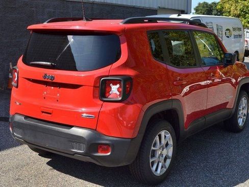 Used 2022 Jeep Renegade Latitude image 8