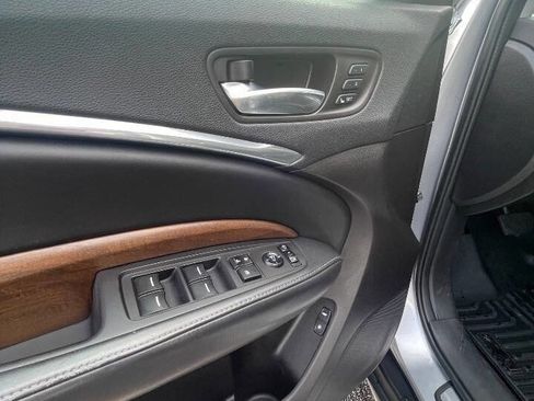 Used 2017 Acura MDX SH-AWD w/ Advance Package image 13