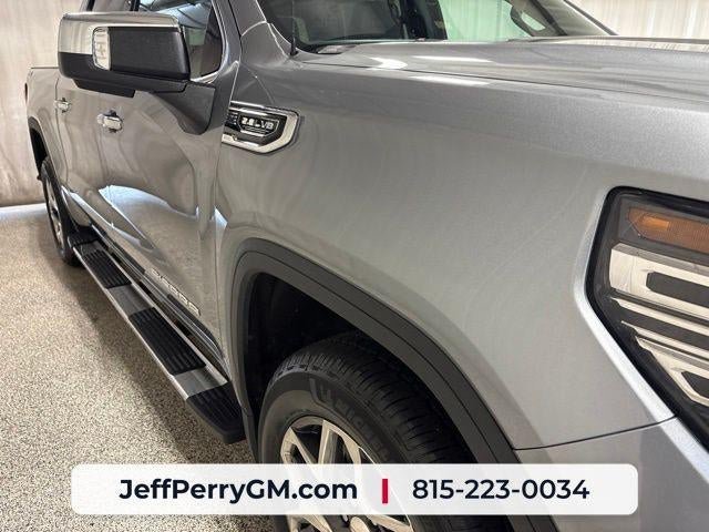 Used 2024 GMC Sierra 1500 SLT AWD/4WD image 8