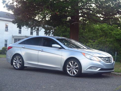 Used 2012 Hyundai Sonata SE FWD image 6