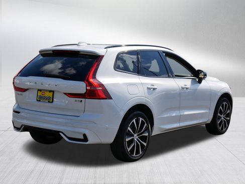 Used 2025 Volvo XC60 B5 Plus AWD/4WD image 7
