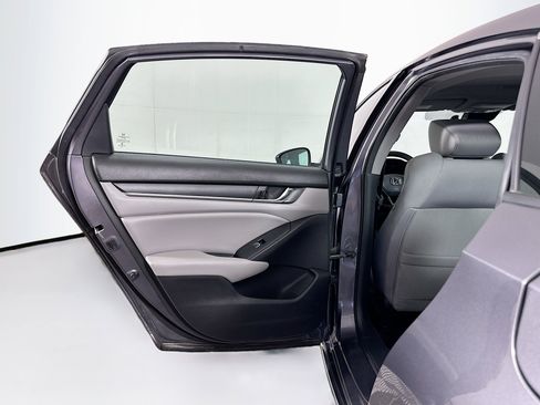 Used 2019 Honda Accord EX image 26