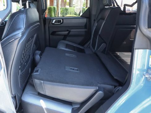 Used 2023 Ford Bronco Big Bend w/ Sasquatch Package AWD/4WD image 38