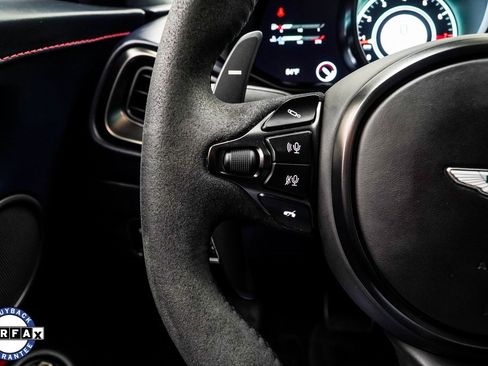 Used 2020 Aston Martin V8 Vantage Coupe image 31