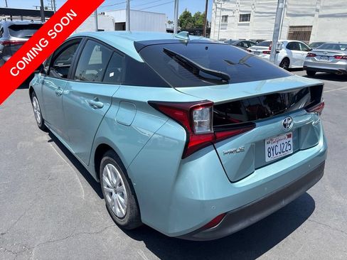 Used 2022 Toyota Prius LE FWD image 6
