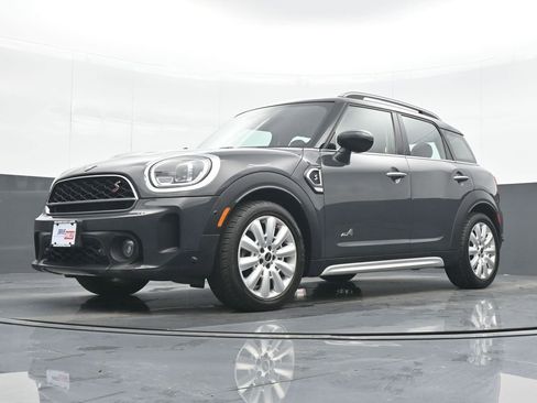 Used 2021 MINI Cooper Countryman S w/ Driver Assistance Package image 17