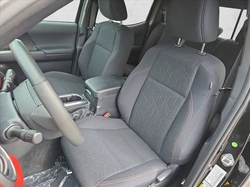 Used 2019 Toyota Tacoma TRD Sport AWD/4WD image 14