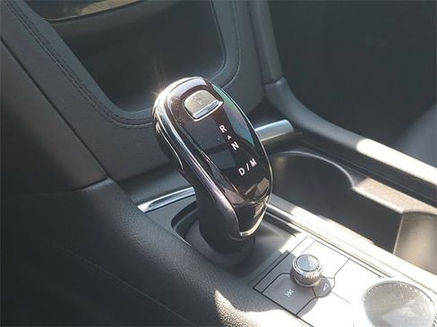 Used 2023 Cadillac XT6 Luxury image 30