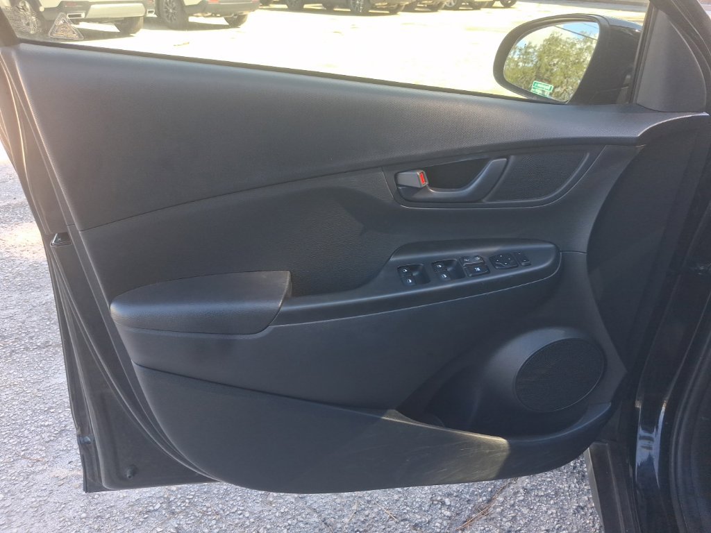 Used 2020 Hyundai Kona SEL FWD image 19