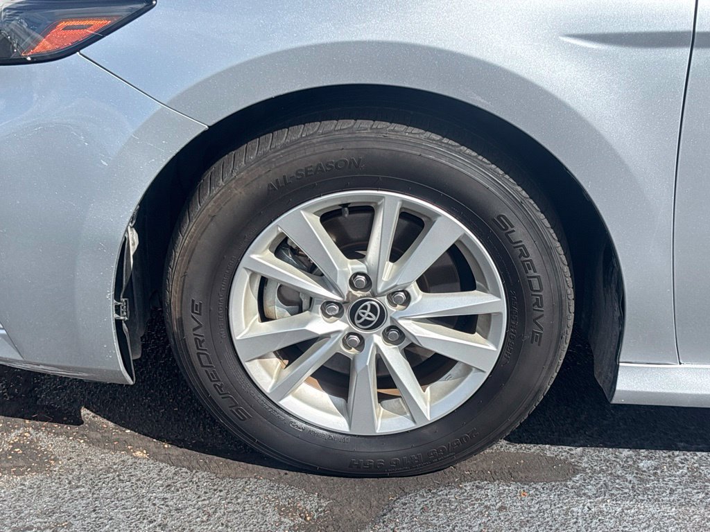 Used 2025 Toyota Camry LE FWD image 25