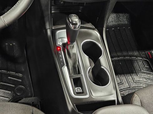 Used 2018 Chevrolet Equinox LT FWD image 8