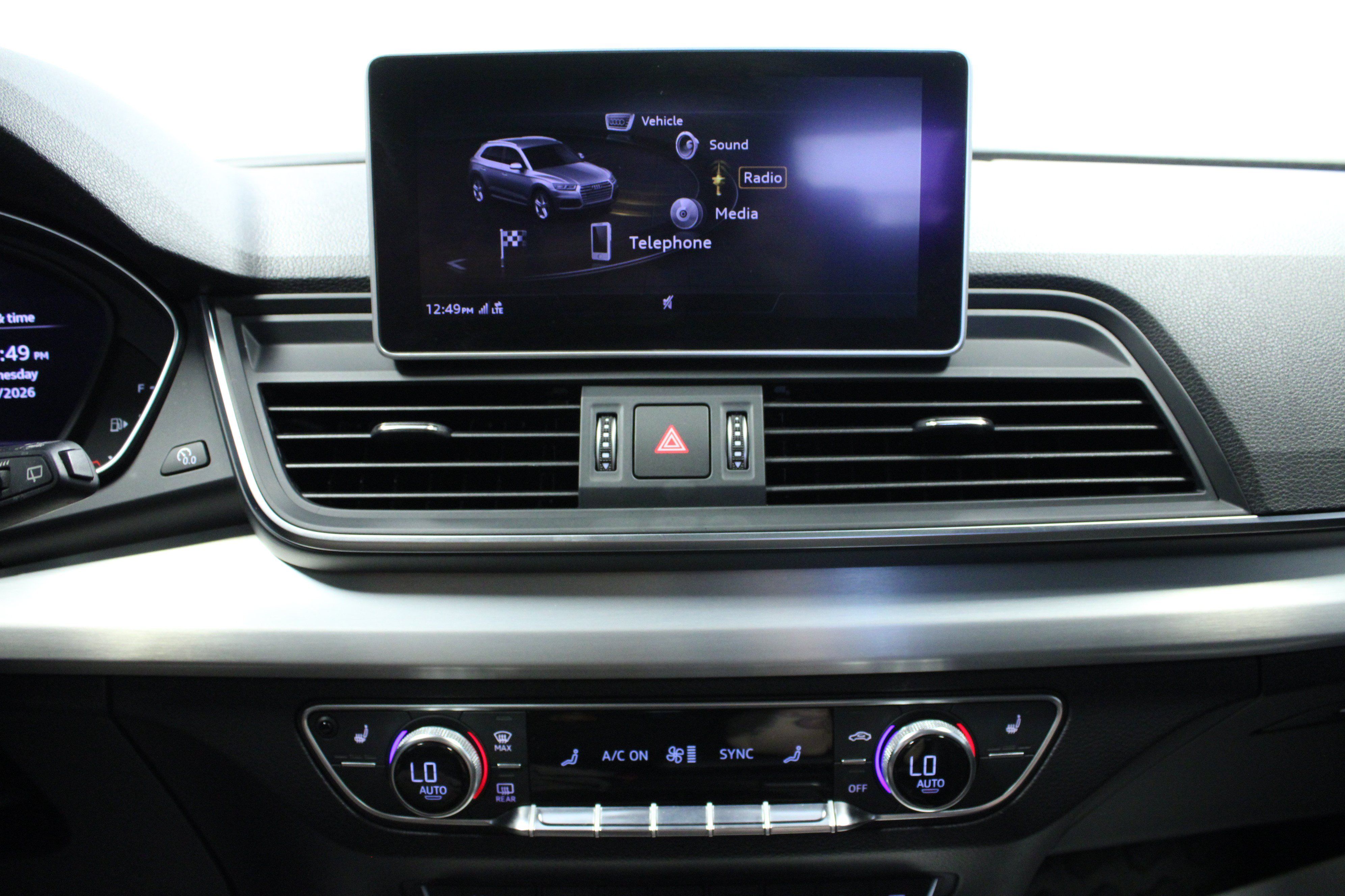 Used 2018 Audi SQ5 Premium Plus AWD/4WD image 22