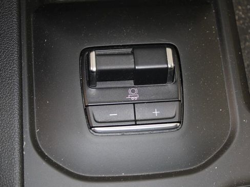 Used 2024 GMC Sierra 2500 AT4 w/ AT4 Premium Plus Package image 30