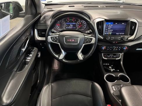 Used 2024 GMC Terrain SLT image 18
