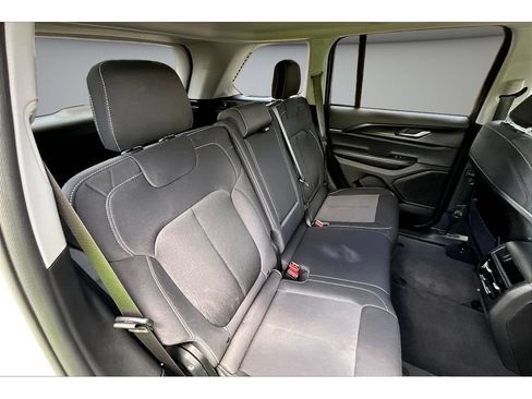 Certified 2024 Jeep Grand Cherokee Laredo AWD/4WD image 42