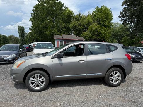 Used 2011 Nissan Rogue S FWD image 2