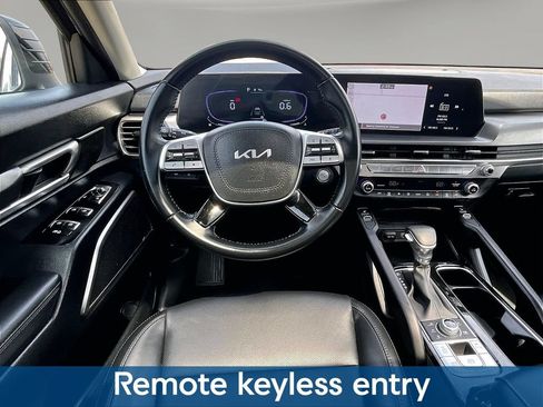 Used 2025 Kia Telluride S AWD/4WD image 11