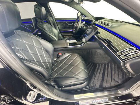 Used 2023 Mercedes-Benz Maybach S 680 4MATIC image 32