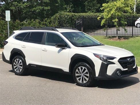 Certified 2024 Subaru Outback Premium AWD/4WD image 2