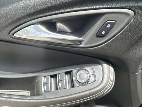 Used 2024 Buick Encore GX Sport Touring FWD image 20